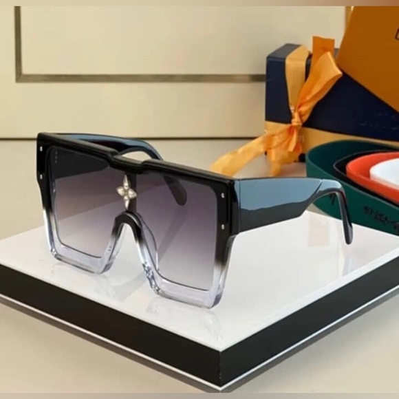 Stilysh glasses 👓 🖤 - Picture 4 of 4